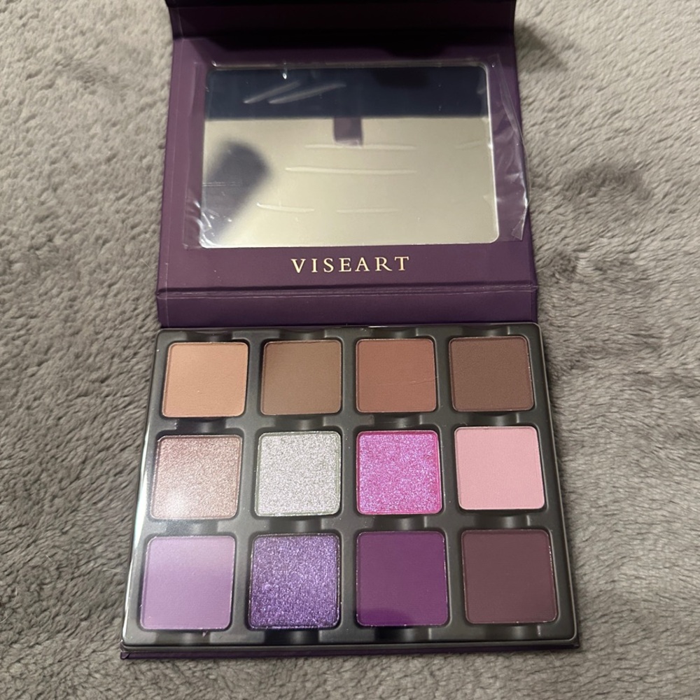 Viseart Purple Eyeshadow Palette